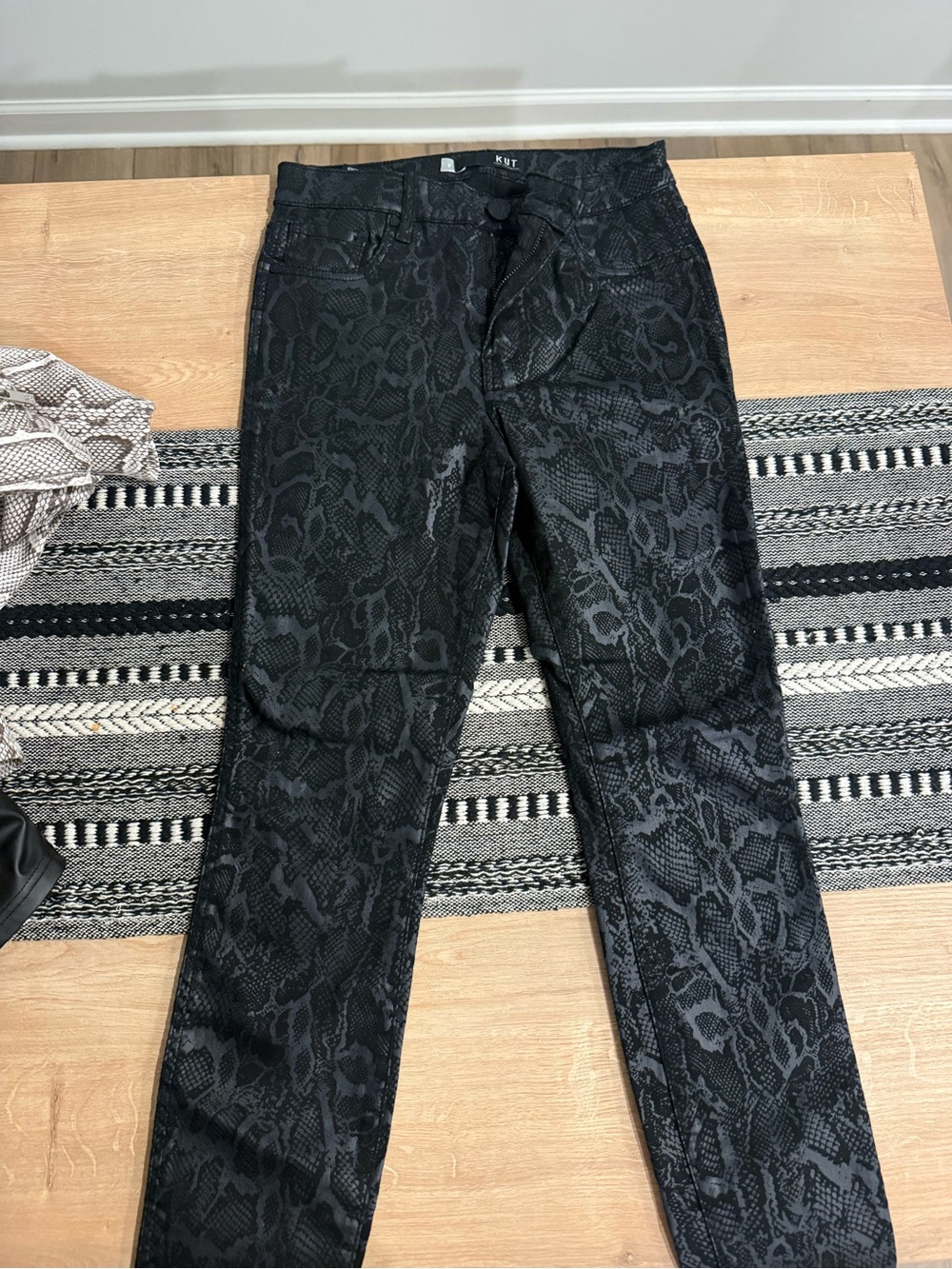 Kut from the Kloth Black Snake-Print Skinny Jeans